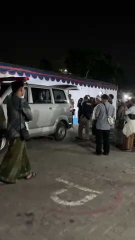 Keluarga Korban Mulai Mendatangi RS Bhayangkara Surabaya untuk menjemput korban yang sudah teridentifikasi 🥹 . . #Sidoarjo #AlKhoziny #InfoCibatu 