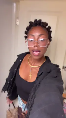 My bday starts now prepare to be sick of me end (10/07) midnight ahhhh  thank youuuu#libra 