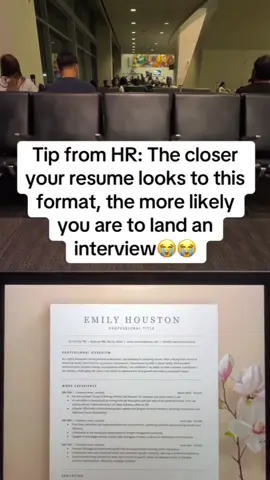 This is a lovely template that anyone could make great use of! Stitch from @CareerLoop #resume #career #jobsearch #LearnOnTikTok 