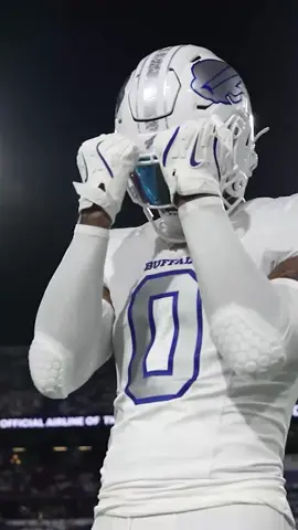 It’s snow time. 🥶 #nfl #keoncoleman 