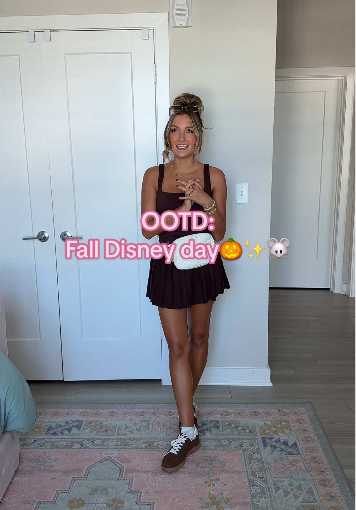 fall Disney day!!!!🎃🤎🐭 should i do a Disney outfits video?! #disneyoutfit #falldisney #disneyday  