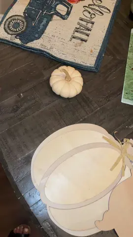 Brownies and fall festivities! We painted some Halloween decor! #halloween  #painting  #familytime #sundayfunday 