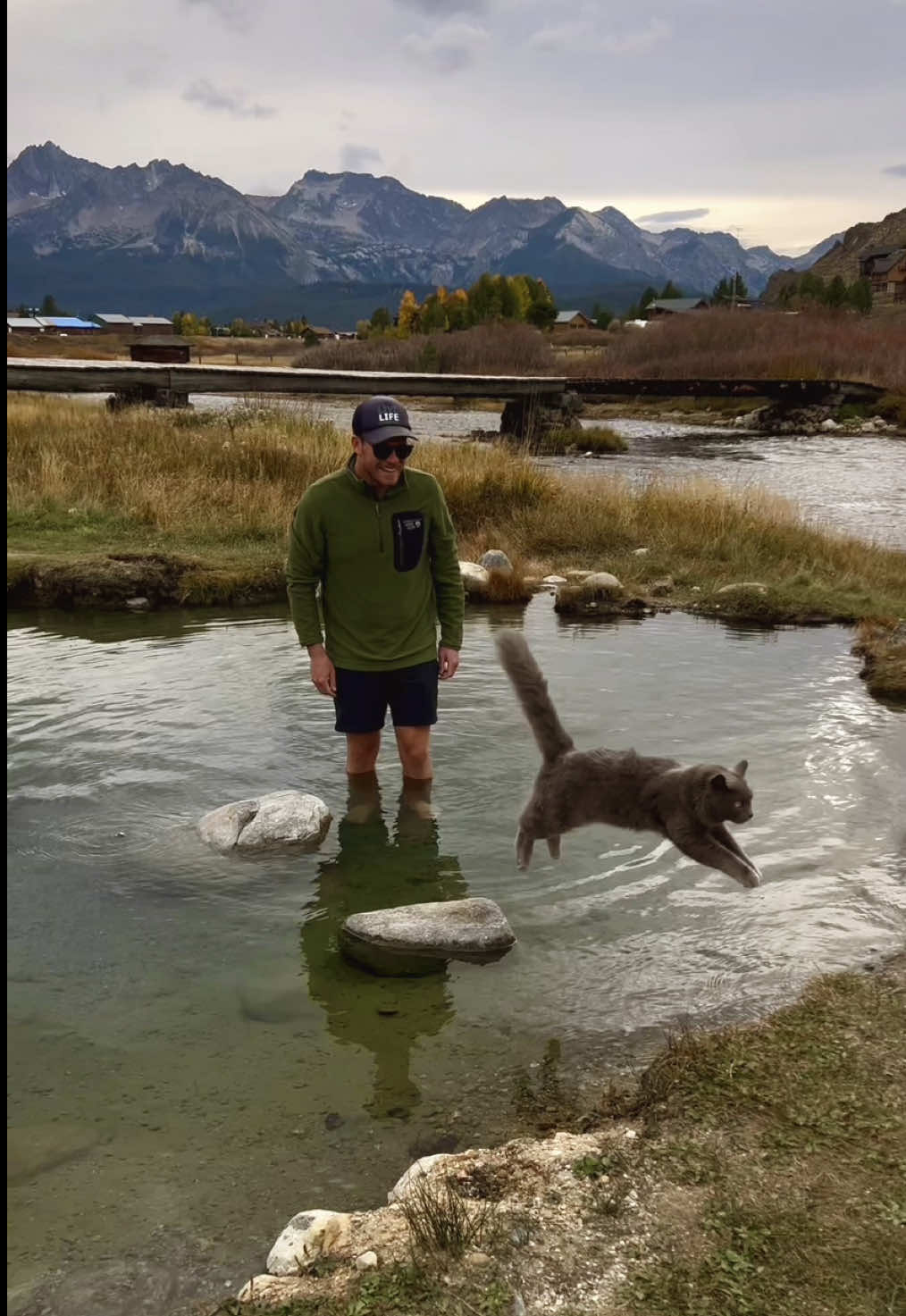 The one thing about Stanley we didn’t enjoy yesterday. 🤌  #hotsprings #stanleyidaho 