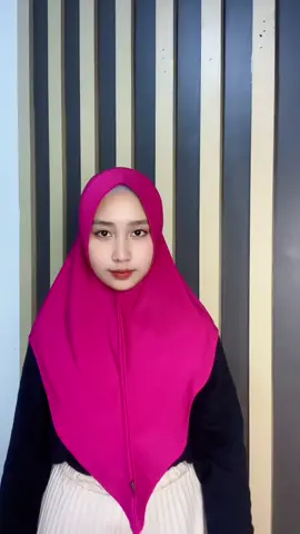 Yang mau hijab seperti yang aku pakai bisa langsung join live aku atau langsung cek di keranjang bundaa😍😍#bergohijab #hijabbergo #hijabinstan #jerseykorea 