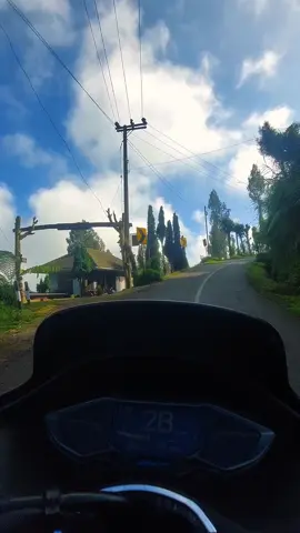 Tempat Yang Indah Bolo.. JL Tosari Pasuruan Kawasan Bromo #viral  #fyp  #pcx160  #touring  #bromo 