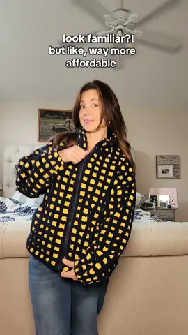 checkered sherpa fleece jacket for such an affordable price... not paying over 198 in this economy! #fleeceproject #sherpajacket #falldealsforyou #tiktokshopcreatorpicks 