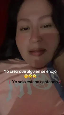 Jajaja 🤣 solo estaba cantando 🥹🤣#humortiktok #contenido #LIVEIncentiveProgram #MakefriendsLIVE #PaidPartnership 