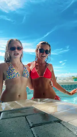 love it here😽👙 @brooke.smith #im18tiktok 