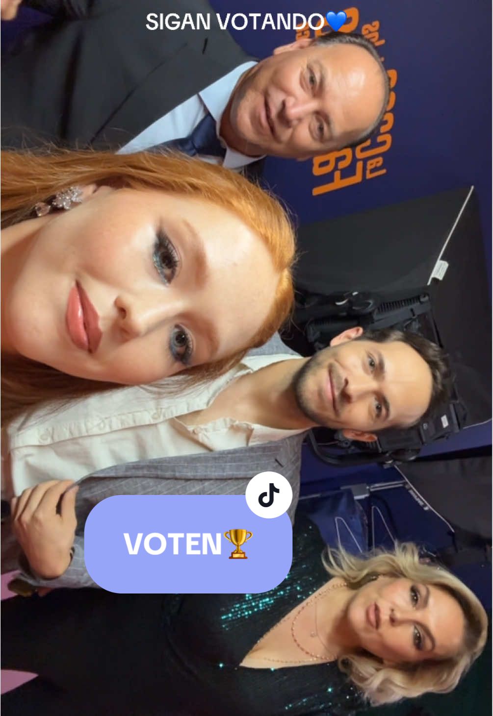 Toda la familia de @Aldo T De Nigris apoyándolo💙🏆 SIGAN VOTANDO👍 #aldodenigris #teamaldo #familia #lcdlf #lacasadelosfamosos 