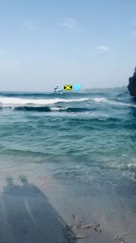 #pantaivibes #reggaemusic #yoman #beachday #foryoupage 