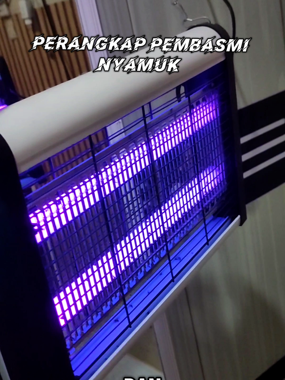 Penghujan telah tiba, waktu yang rawan buat nyamuk berkembang biak. Oleh karena itu, pakai alat perangkap nyamuk elektrik ini. Supaya tidur lebih nyaman dan ga keganggu gigitan nyamuk. Alat ini ampuh dan aman digunakan karena ga pakai bahan kimia jadi lebih ramah lingkungan. bisa dipakai dirumah ,dicafe,toko,restoran,warung dan tempat lainya. #perangkapnyamuk  #perangkapnyamukelektrikled  #perangkapnyamukultraviolet  #raketnyamukelektrik  #modalkontendoang 