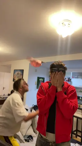 <3