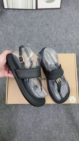 Dép sandal êm nhẹ kiểu dáng thanh lịch 💝 #reviewgiay #reviewgiaydepgiare #giaysneaker #giaythethao #xh                