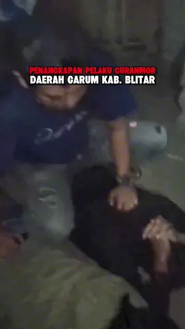 Polsek Garum Polres Blitar berhasil mengungkap kasus pencurian sepeda motor yang terjadi di area persawahan Dusun/Desa Karangrejo, Kecamatan Garum, Kabupaten Blitar. Peristiwa yang terjadi pada Selasa, 23 September 2025 ini awalnya dilaporkan oleh korban yang mendapati motornya hilang saat bekerja di sawah. Berkat kerja cepat dan koordinasi antara Unit Reskrim Polsek Garum dan Tim Opsnal Polres Blitar, pelaku berhasil diamankan beserta barang bukti kendaraan hasil curian. Keberhasilan ini merupakan bentuk komitmen Polres Blitar dalam menindak setiap bentuk kejahatan serta menjaga rasa aman masyarakat. Kami mengimbau masyarakat agar tetap waspada dan memastikan kendaraan diparkir di tempat aman serta tidak meninggalkan kunci kontak di sekitar kendaraan. @Kapolres Blitar | Arif F 
