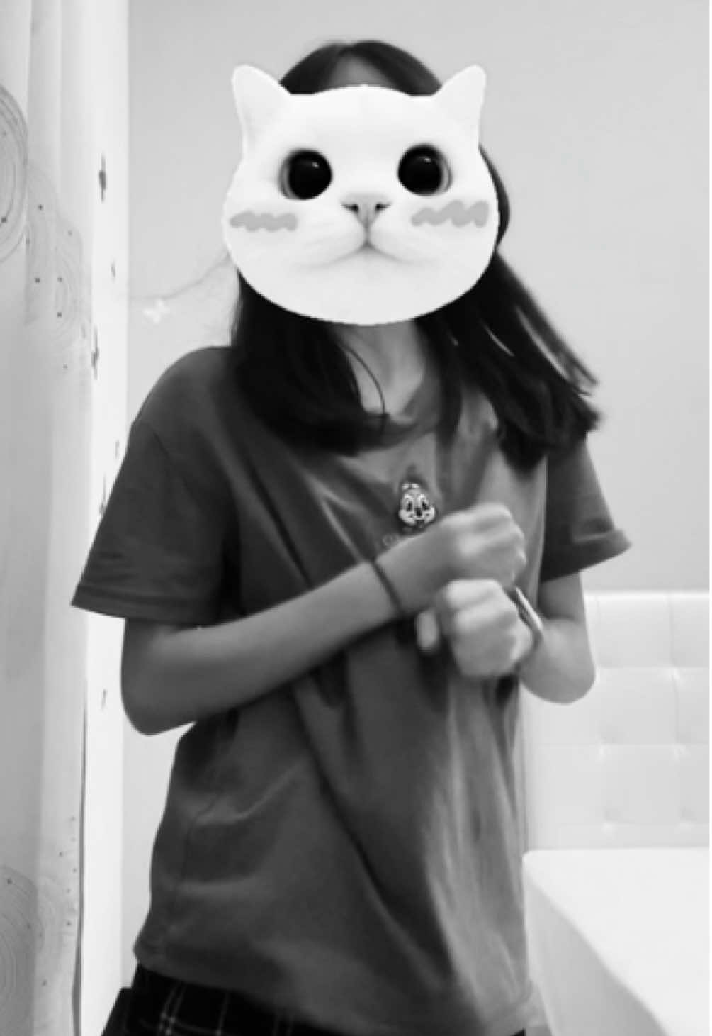 超好笑，中間卡頓了一下忘記動作#國一 #跳舞 