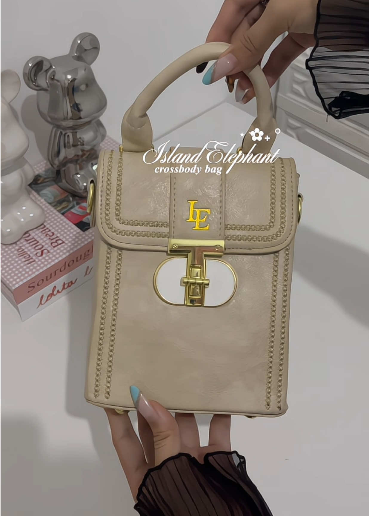 the prettiest mini crossbody bag! cute & fits my essentials✨🤩 #islandelephant #crossbodybag #bag #minibag #fyp 