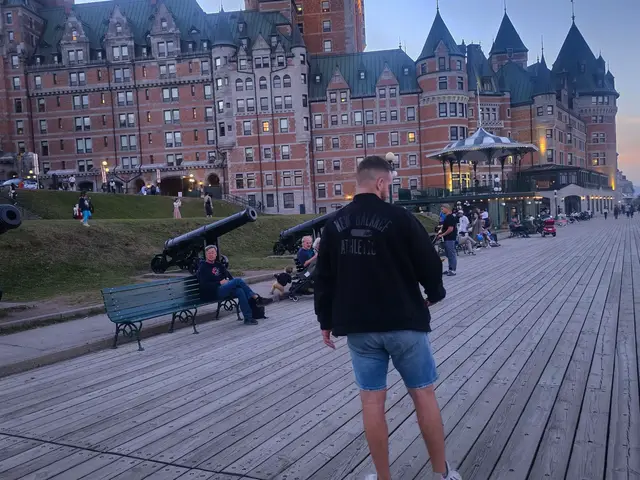 #quebeccity #canada_life🇨🇦 #vibe #chateaufrontenac #aesthetic 