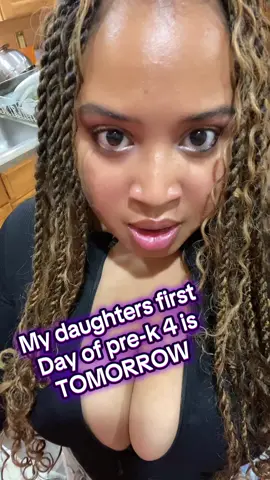 How did you deal with your daughter first day of preschool ; a mama is stressed #momtoks #mom #preschool #packlunchformykids 