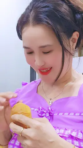 còn có cái bánh à,không cho đâu đừng có kêu #giaitritiktok #xuhuong 