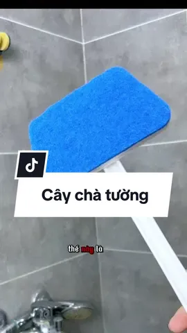 Từ hồi có cây chà tường này mình dọn nhà vệ sinh vừa nhanh vừa ko bị đau tay #choechamnha #viral #chatuong #caylautuong #bentomop 