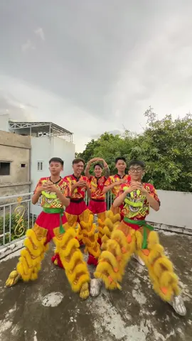 Cái tay hư nha 😂#tettrungthu #lânmini #xuhuongtiktok #lsrvietnam #lsrniemdammebattan 