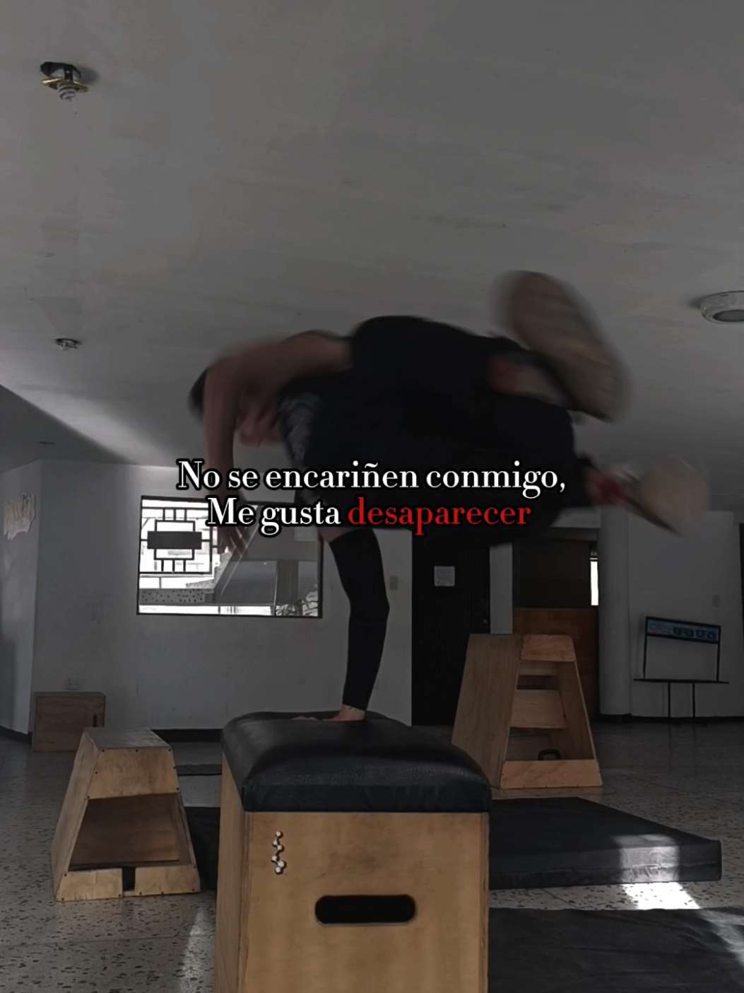 tarde o temprano hay que volver a perderse  . . . . #acrobacias #frases #magodeoz 