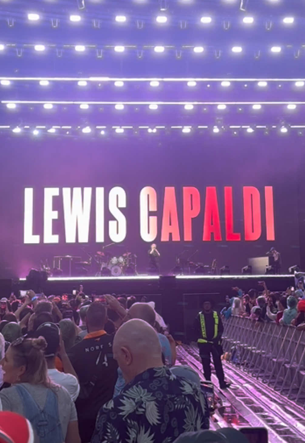 Lewis Capaldi  Singapore Grand Prix 2025 #lewiscapaldi #formulaone #nightrace #singaporegrandprix #f1 