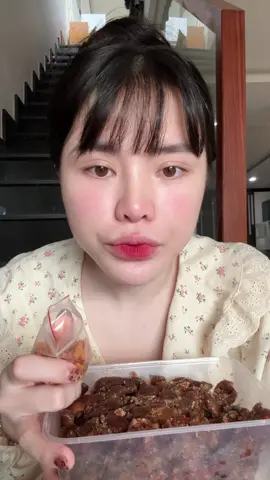 Chua mà nó đã lắm kakaa chống chỉ định cho người k ăn đc chua nha