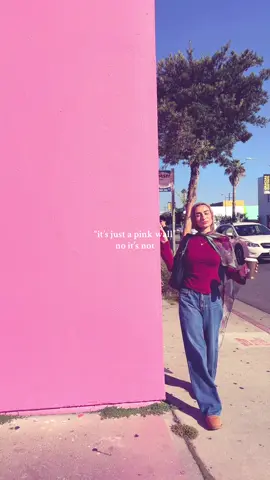 she is the moment #pinkwall #losangeles #2016 #tb #xyzbca 