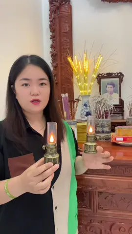 Đèn dầu chạy bằng pin #denthochaypin #denthocung #dendau #meminminreview 