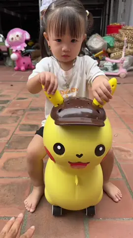 Xe chòi chân thăng bằng cho bé mẫu mới nhất #embe #xeoto #sieuxethethao #xedieukhientuxa #xedienchobe #xedienchobe #xedieukhientuxa #xetreem 