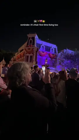 I know mother-in-laws sometimes get a bad rap, but I’m truly so grateful to mine. Thankful we get to do little things like this for her. ✨ #suegras #motherinlaw #disney #disneyland #firsttime @Disney Parks 