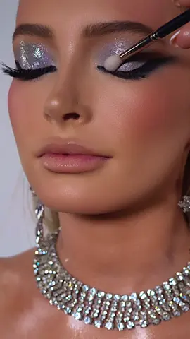 Glam time   @Ahd  #makeuptutorial #softglam #beautyfavorites #makeuptips #beautyproducts 
