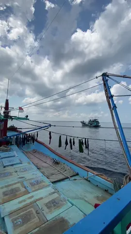 Otw Rehat sejenak,perjalanan masih panjang🙂 #storytime #storywa #kulilaut #kapallaut #kapalpursesainejuwana #fypage 