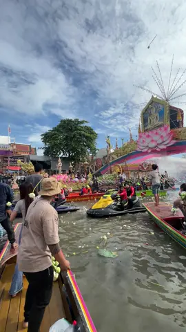 หนึ่งเดียวในโลกประเพณีรับบัว🪷#วัดหลวงพ่อโตบางพลีใหญ่ใน #ประเพณีรับบัว1เดียวในโลก#รับบัว2568#เรือซิ่ง #ฟิดดดシ 