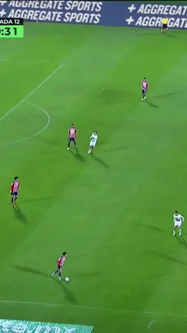 ¡GOL DEL GUADALAJARA! Dani Aguirre marca con facilidad defensiva | Pumas 1-2 Chivas | Liga MX J12