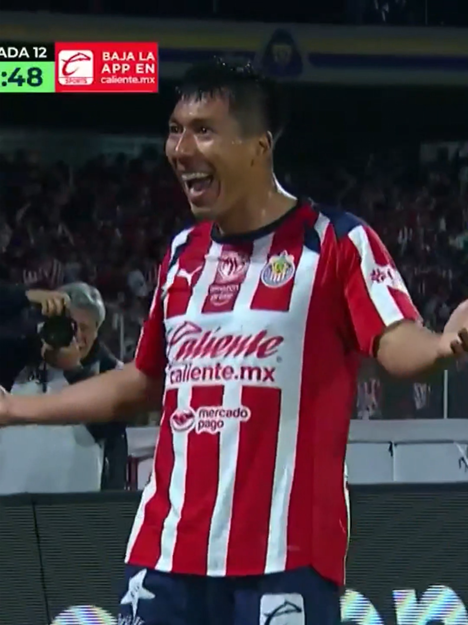 😱 ¡Gol de Chivas! 🔥 El Guadalajara lo va a ganar en el último minuto, gol de Daniel Aguirre ⚽🐐 #futbol⚽️ #mexico #ligamx #pumas #chivas