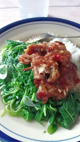 makan siang dulu besty,jangan bayem sambel panggang,,, #iburumahtangga  #masakansimple  #masakanrumahan  #masakansederhana #makansiang