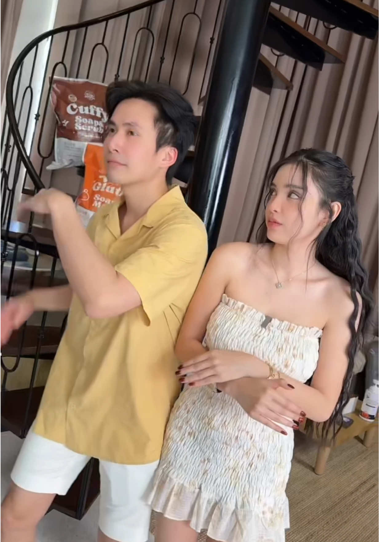 พี่บุ๊คดีดมาก55555 #มี๊หนม #พี่บุ๊ค #whitejaiminn 