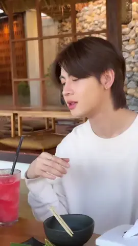 จริตของคนสวย ในการกินน้ำแตงโม ยกให้ยัยแป๋วเป็นที่1เลย  #เทรนวันนี้ #TLE_mtm #Firstone #TleFirstone #เติ้ลเฟิร์สวัน 