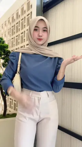 demi apaah cantik bgtt blouse aghnia iniih🥵🤏🏻 #ayucitra #blouse #blousemurah #atasanwanita #biru 