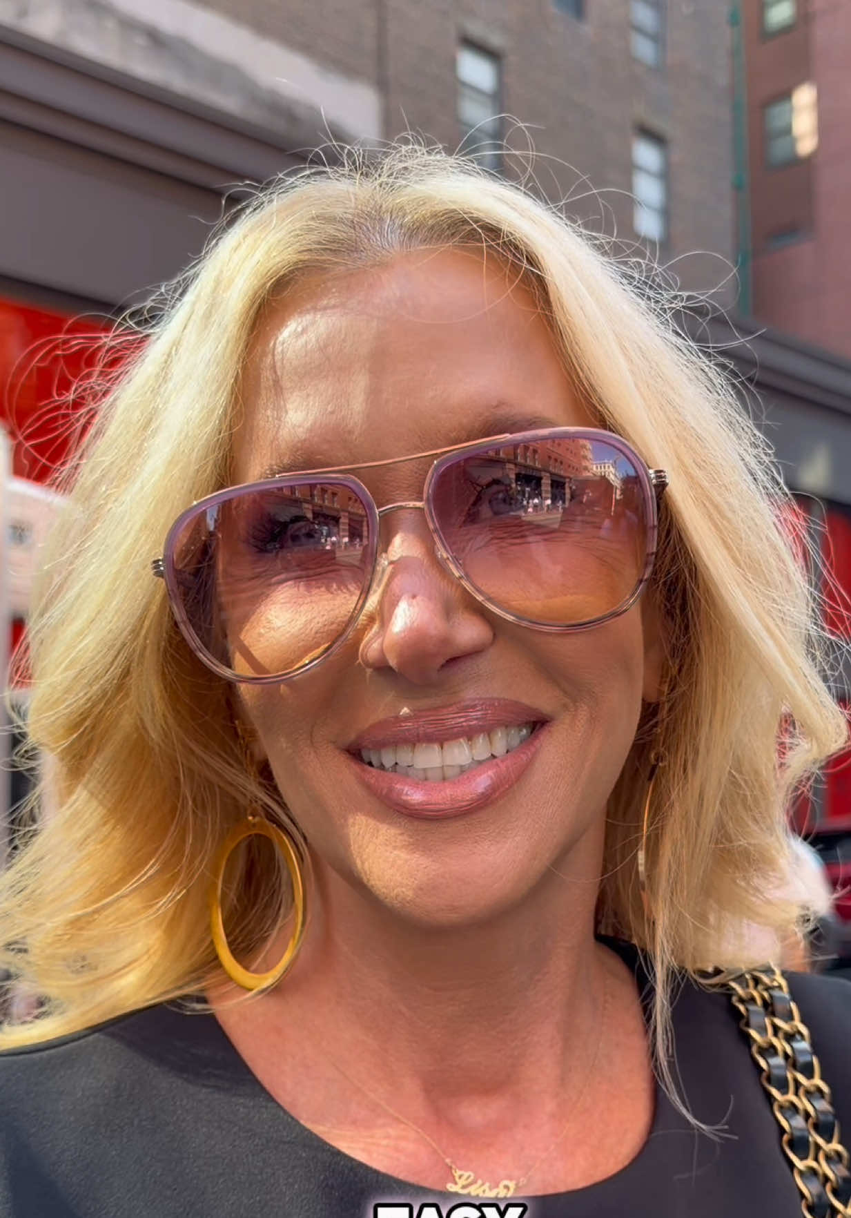 Boosting confidence with Charlotte Tilbury @Charlotte Tilbury  #confidenceheist #inspiring🌍withconfidence #charlottetilburyholiday #charlottetilbury #starconfidence 