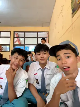 @r.ariel @ajmkektabuk #trending#fypシ #velocity 