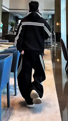 Quần ống rộng phối chéo #outfit #myoutfit #saletiktok #unisex #quanongrong 