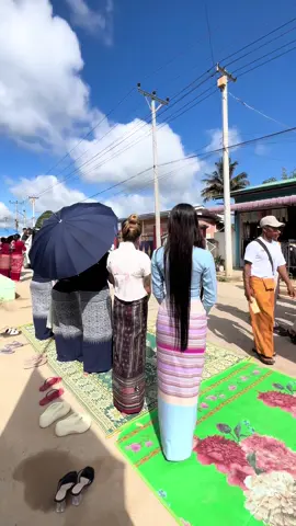 #ဢမ်ႇမိူၼ်ပိူၼ်ႈမီးၸူႉၼေႃၶၢဝ်းဢွၵ်ႇဝႃႇ😜 #ၶၢဝ်းဢွၵ်ႇဝႃႇ 