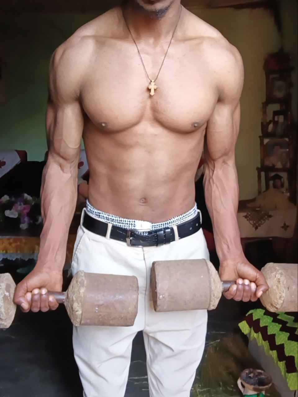 bicepes workout at home🤣🤣please copy and follow  #viral #Fitness #foryoupage #gym #ethiobodybuilding 