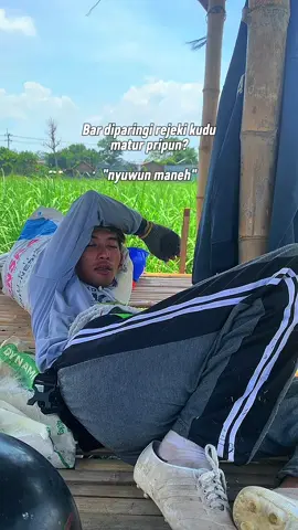 Di syukuri lan njaluk neh #sobatngaret #katakatamotivasi 