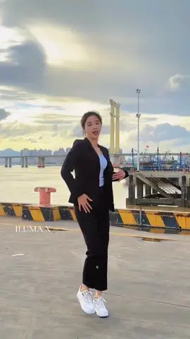 #ILUMAX #dance #remix #mandarinsong 
