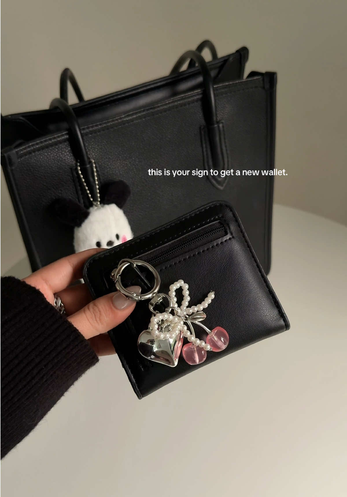 classy compact wallet for men & women 🖤✨ #wallet #leatherwallet #miniwallet #walletrecommendation #blackaesthetic 