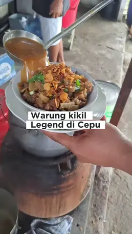 Aku kasih tau kamu warung kikil legend di Cepu  #placetogo  #placetogocepu  #kulinercepu  #cepu_blora  #cepu24jam 